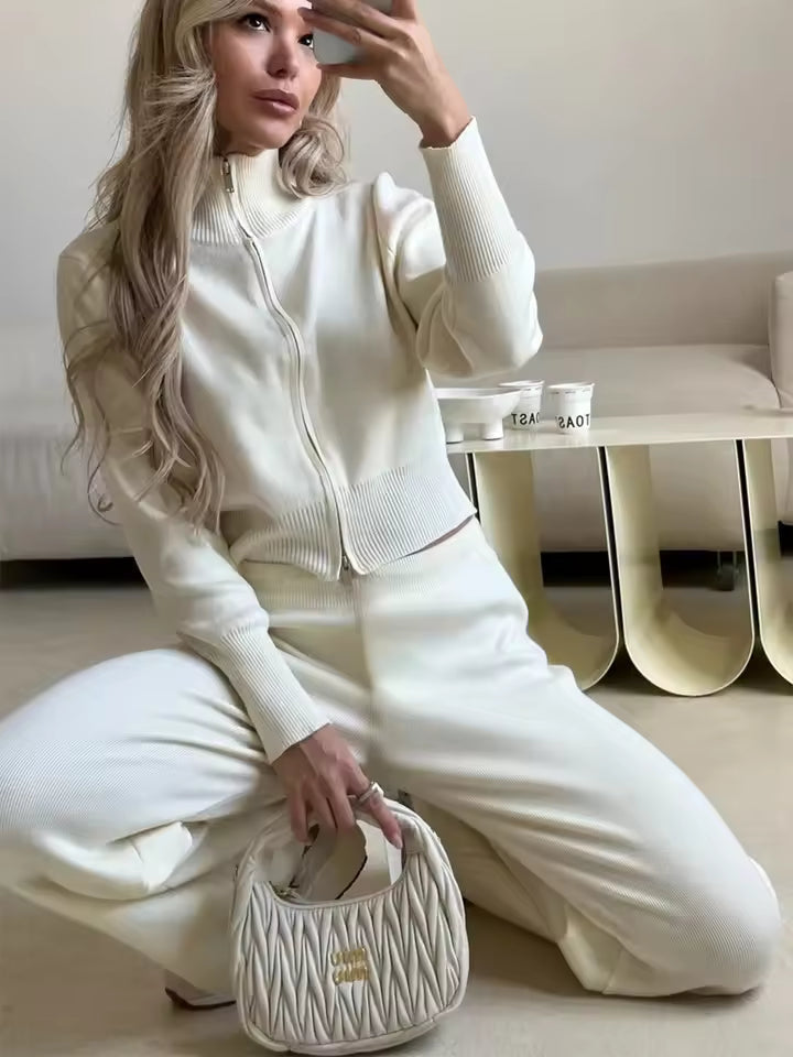 Gebreide Set met Ritsvest en Wijde Pijp Broek