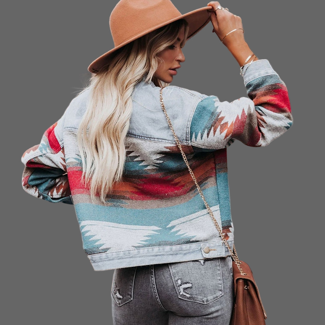 Maren | Vintage Denim Jack in de kleur Blauw voor dames in Heritage stijl geschikt voor alle seizoenen.