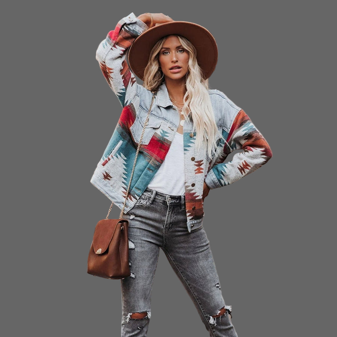 Maren | Vintage Denim Jack in de kleur Blauw voor dames in Heritage stijl geschikt voor alle seizoenen.