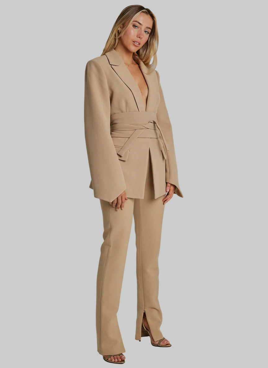 Getailleerde Blazer Met Brede Strikceint Dames