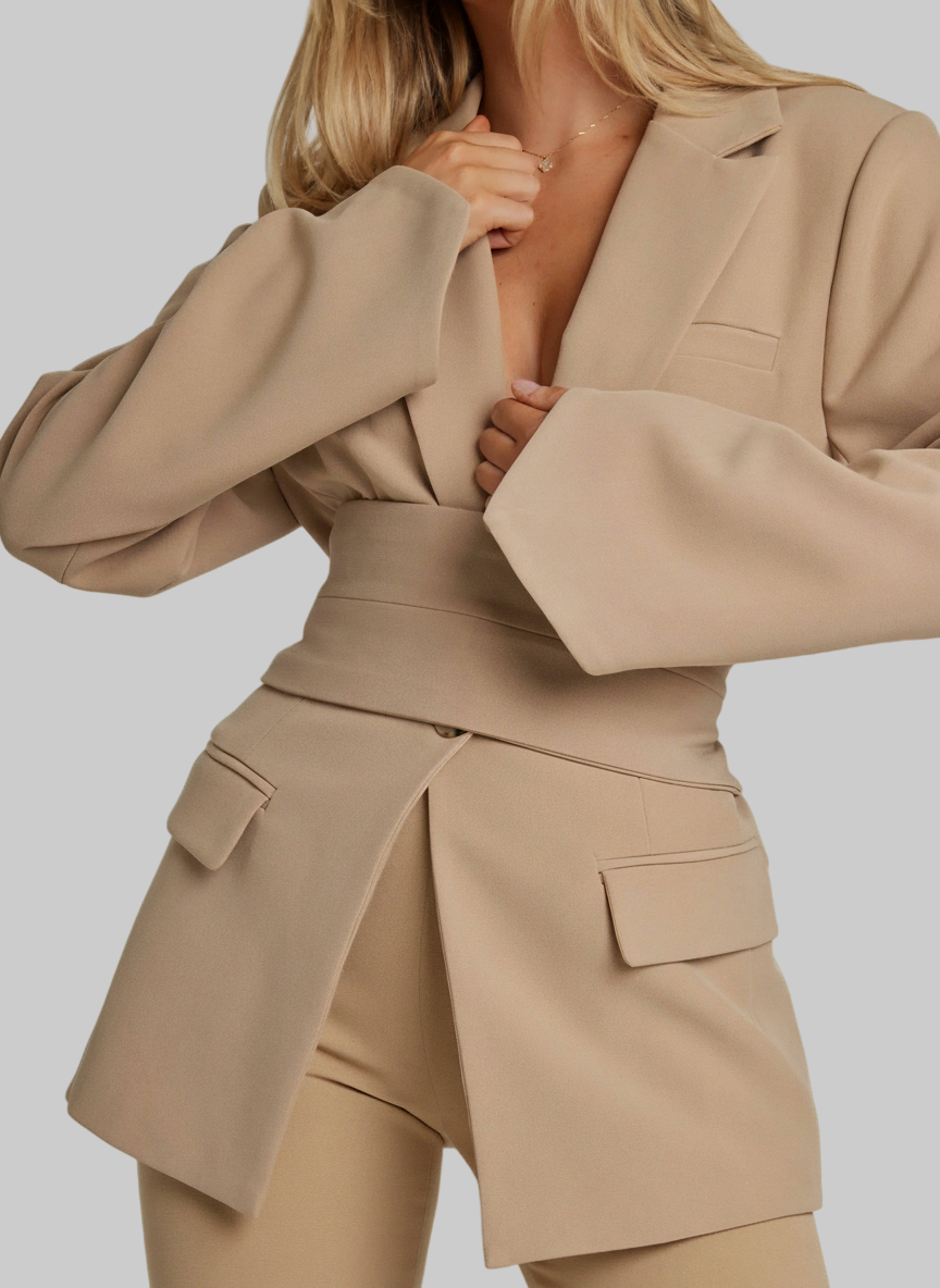 Getailleerde Blazer Met Brede Strikceint Dames