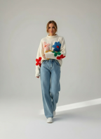 Gebreide Trui – Gedetailleerde Bloemenapplicaties