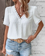 Emora Nova - Dames Blouse met Kantdetails en V-hals - Zomer