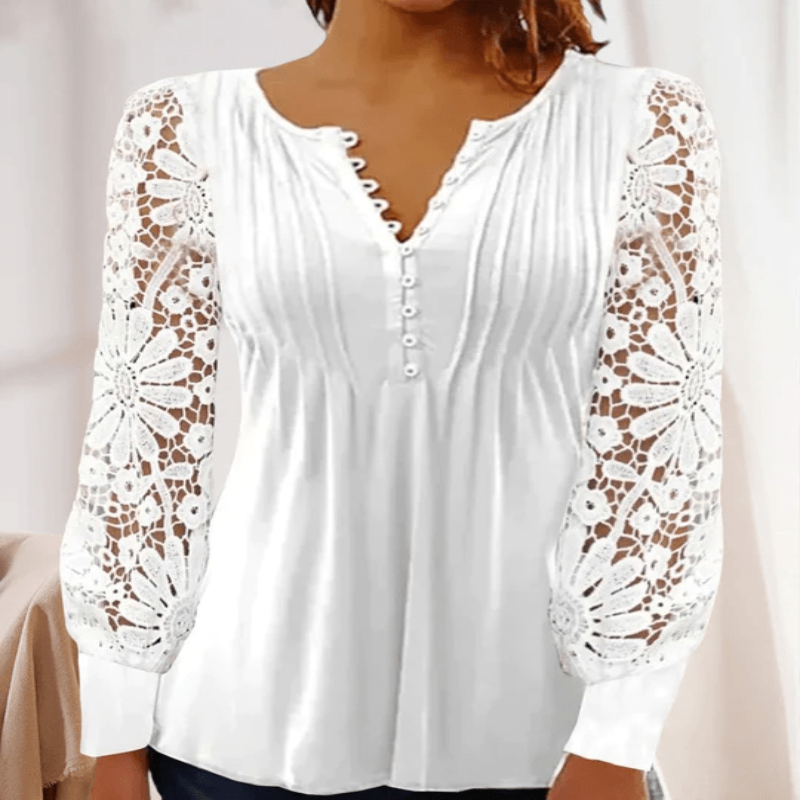 Femke I Moderne Dames Blouse met Kantdetails