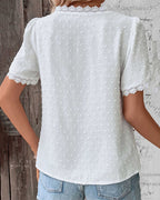 Emora Nova - Dames Blouse met Kantdetails en V-hals - Zomer