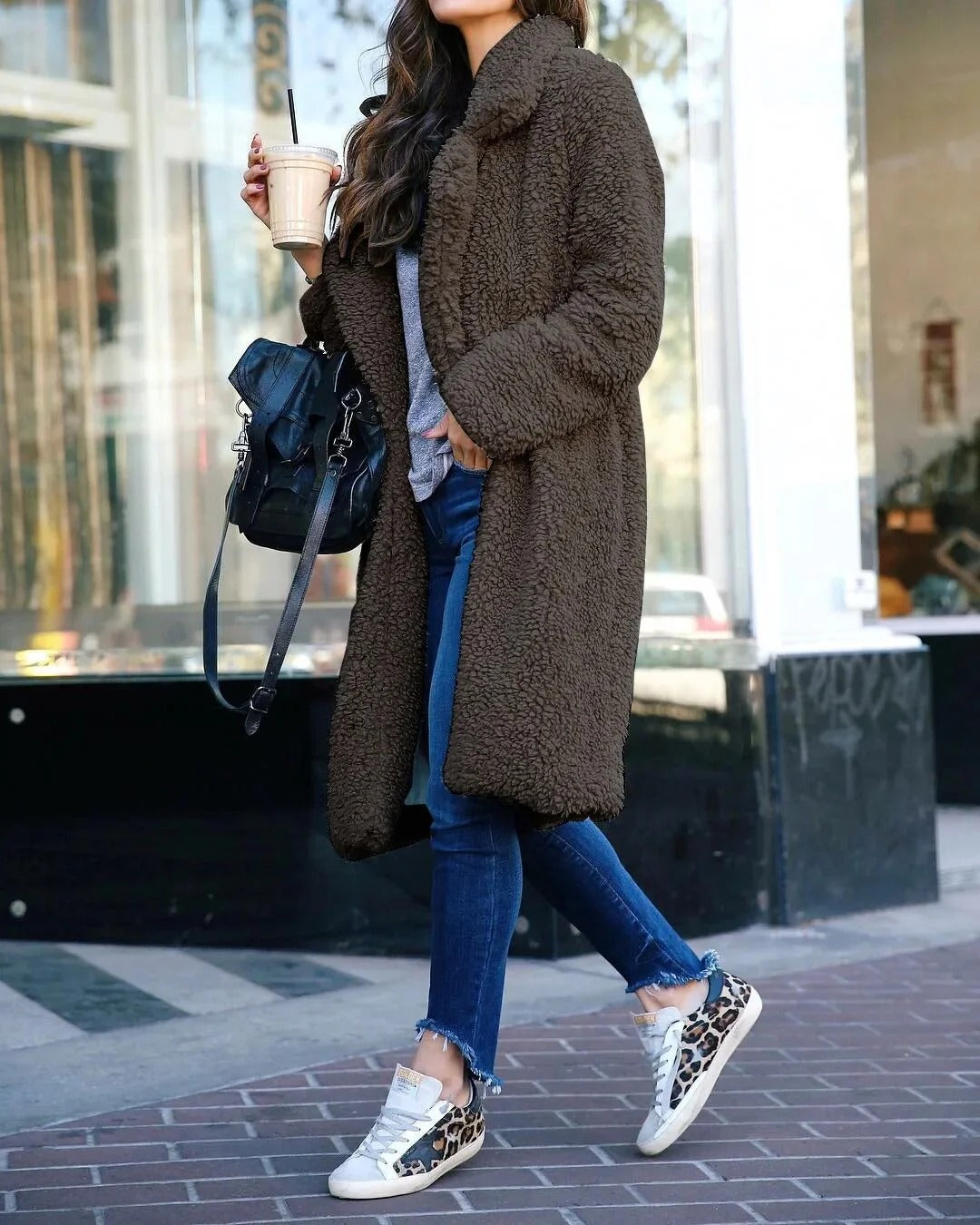 Lange Teddy Jas – Zachte Bouclé Textuur & Oversized Pasvorm