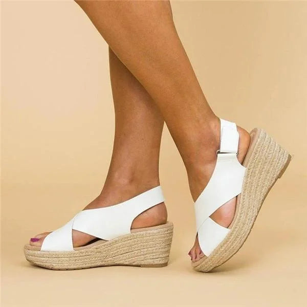 Emora Nova - Zomerse Espadrille Sandalen met Gekruiste Bandjes