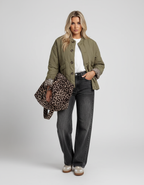 Gevoerde Bomberjack – Leopardmanchetten Detail