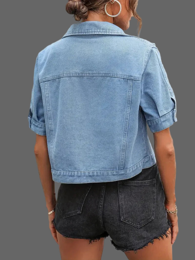 Sabrine Denim jack | Denim overhemd met korte mouwen voor dames in de kleur Babyblauw voor dames in Heritage stijl ideaal voor de herfst.