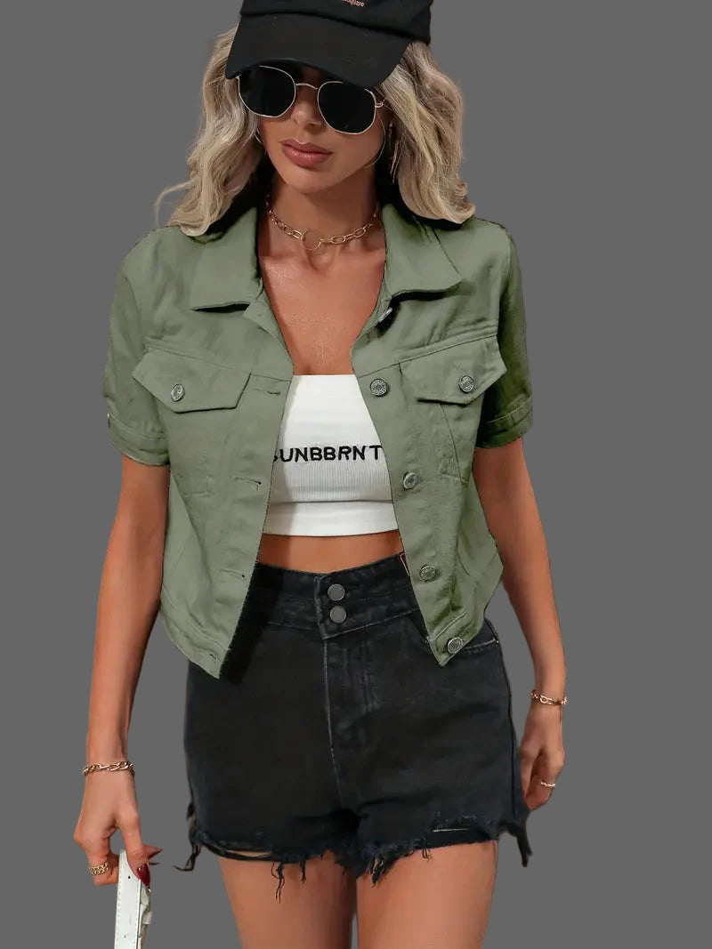 Sabrine Denim jack | Denim overhemd met korte mouwen voor dames in de kleur Legergroen voor dames in Heritage stijl ideaal voor de herfst.
