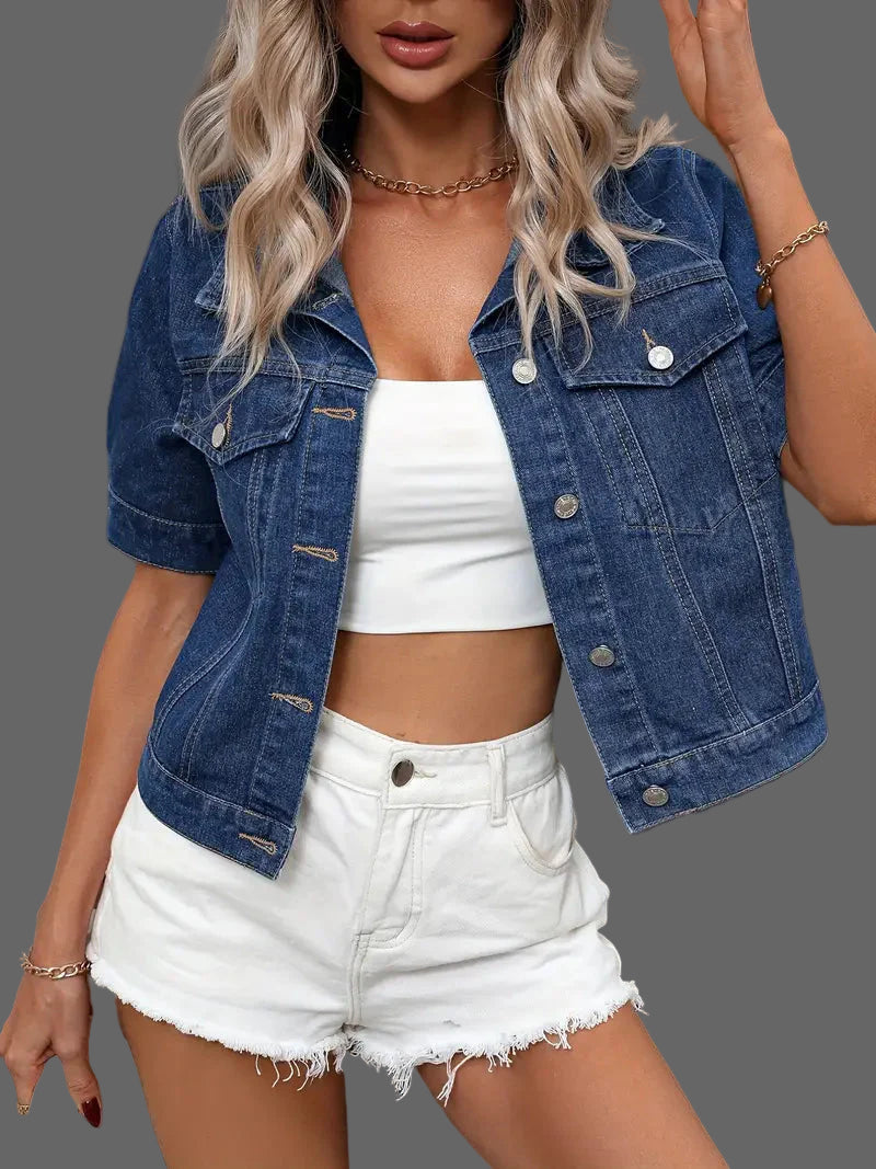 Sabrine Denim jack | Denim overhemd met korte mouwen voor dames in de kleur Babyblauw voor dames in Heritage stijl ideaal voor de herfst.