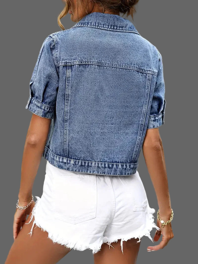 Sabrine Denim jack | Denim overhemd met korte mouwen voor dames in de kleur Babyblauw voor dames in Heritage stijl ideaal voor de herfst.