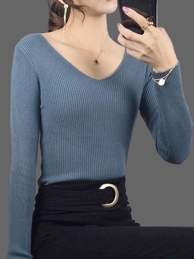 Ribgebreide Trui met Diepe V-Hals – Nauwsluitend Model
