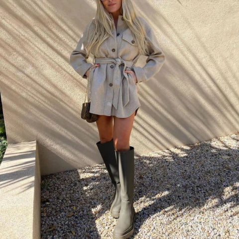 Lange Shacket met Ceintuur – Gebreide Opgestikte Zakken