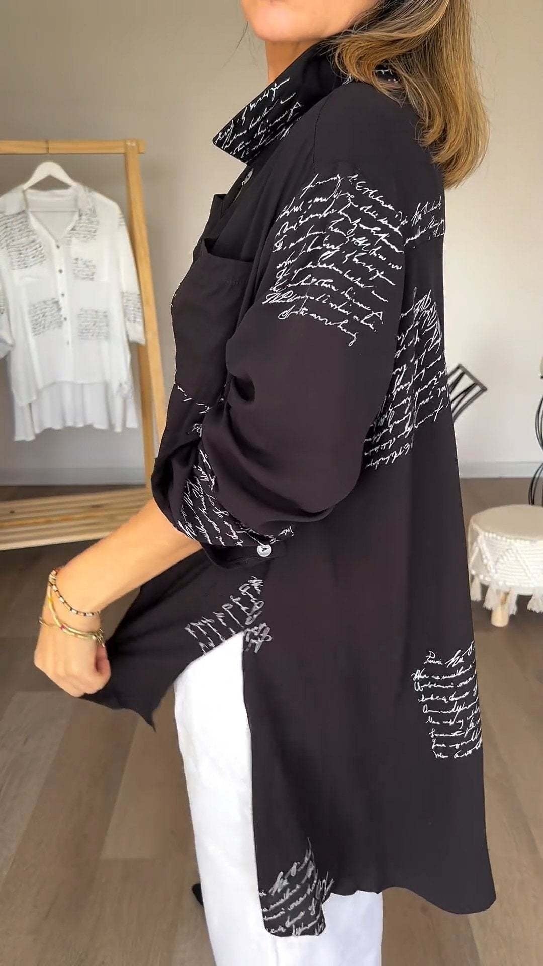 Emora Nova - Hedendaagse Vrouwen Artistieke Blouse met Handschrift Print