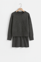 Bordeaux Gebreide Set – Relaxte Trui & Rok