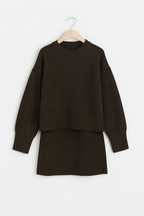 Bordeaux Gebreide Set – Relaxte Trui & Rok